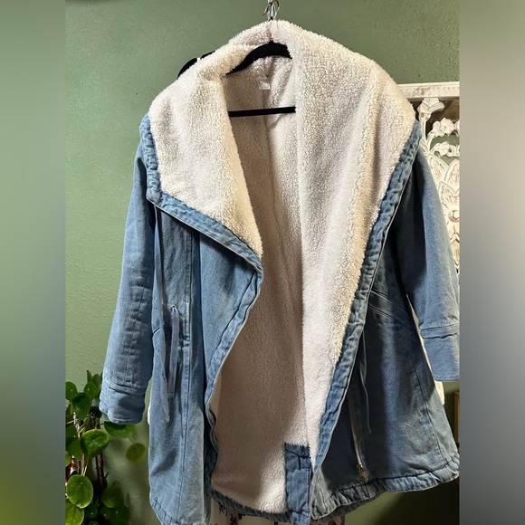 Sherpa Lined Denim Coat 🐻❄️☁️ - Picture 8 of 11